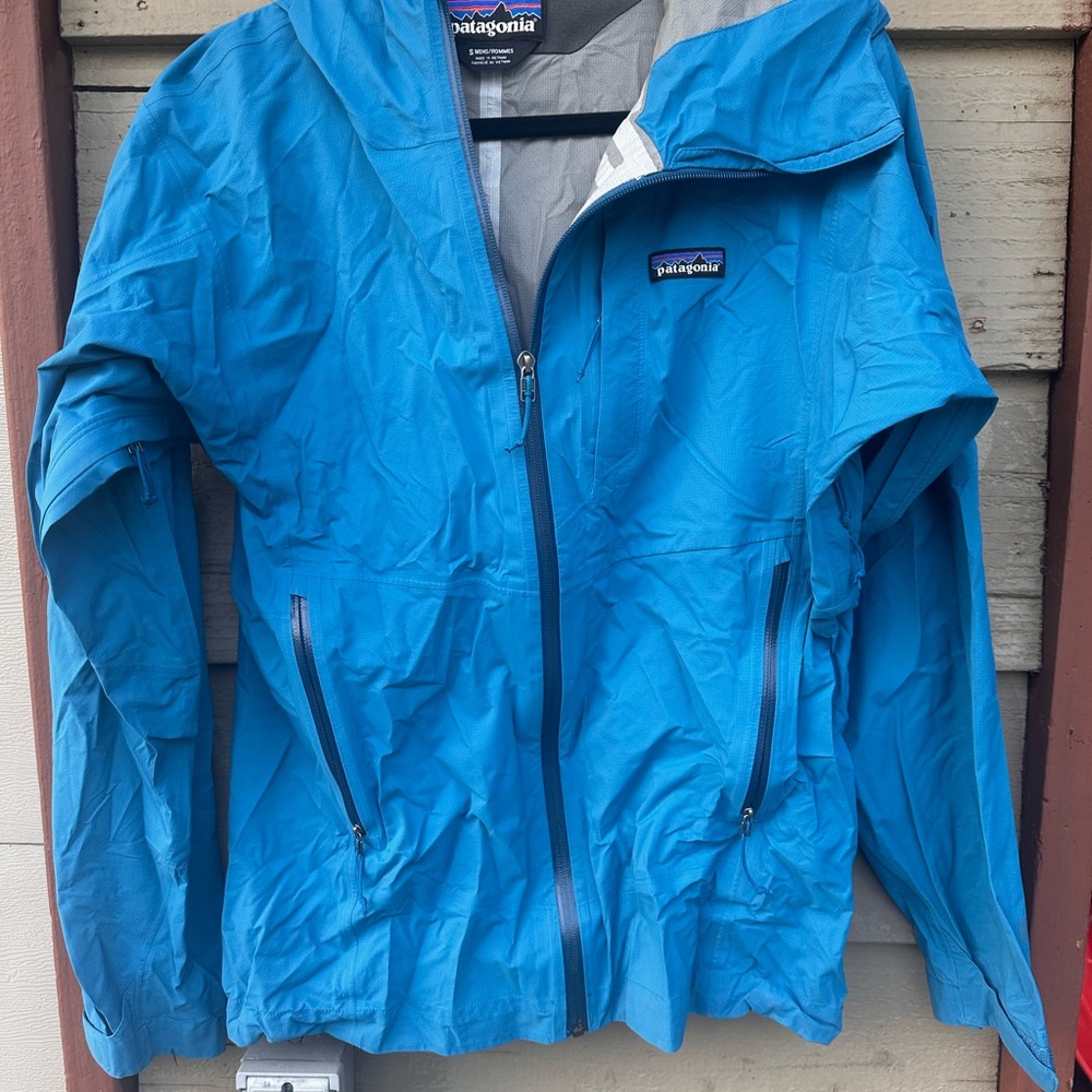 Patagonia blue Men's lightweight Jacket